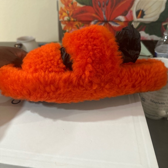 Celine fur triomphe slides - Picture 3 of 5